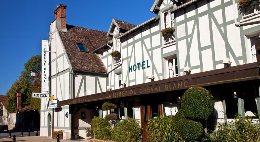Hotel Du Cheval Blanc - Paris Marne La Vallee Disneyland Paris Exterior foto
