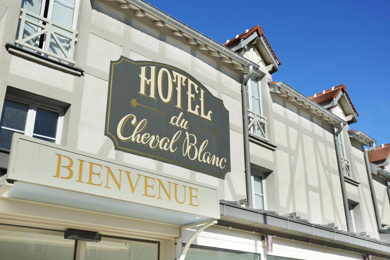 Hotel Du Cheval Blanc - Paris Marne La Vallee Disneyland Paris Exterior foto